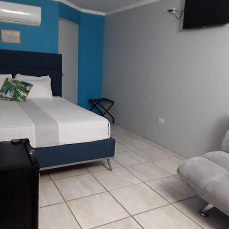Mi Tierra Hotel Cabo Rojo Exterior foto